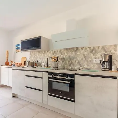 Apartment Superbe T2 Calme Avec Piscine Et Vue Mer *