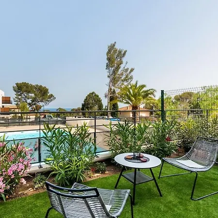 Superbe T2 Calme Avec Piscine Et Vue Mer * Frejus